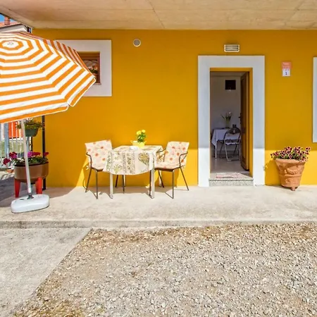 Happy Time アパート *